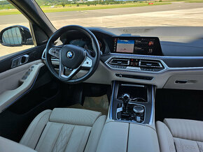 BMW X7 2022 4.0dA 250kw 29tis km 1.maj. ČR - 9