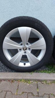 Alu kola 5x112 r17 originál Škoda Superb 3 Triton - 9