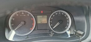 Škoda Roomstr 1.4 16V 63kw najeto 162000.km servisní - 9