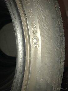 Nabízím letní pneu Pirelli Cinturato P7 235/45 R18 - 9