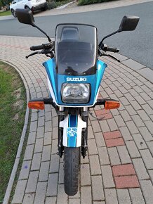 Suzuki GSX 550 ES - 9