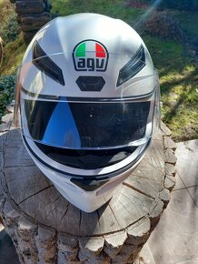 AGV - 9