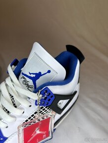 Jordan Retro 4 Motorsports  (2017) - 9