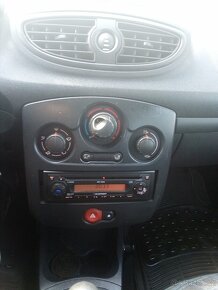 Renault Clio 3 1.2 16v 2008 - 9